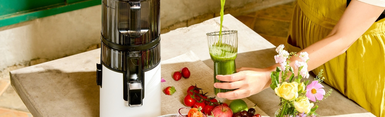 Jesienne soki – zdrowie i energia w szklance dzięki wyciskarce Hurom